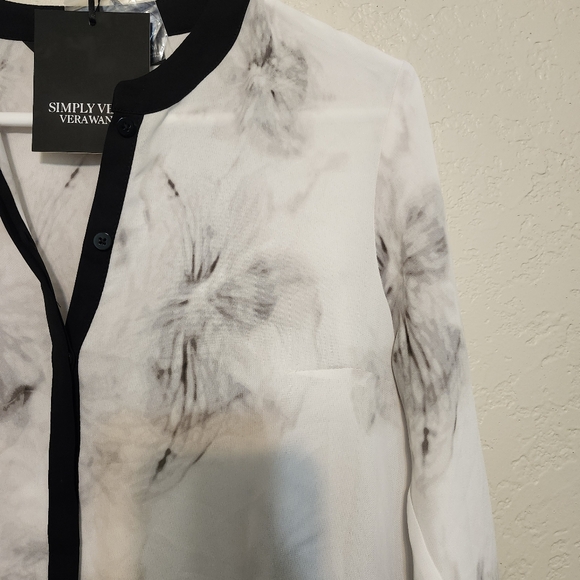 VERA WANG Simply Vera Petite Medium Floral Blouse Minamilist Bloom Color Block - Picture 2 of 10